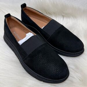 *NEW* Vionic Roxan Women's Black Loafers
